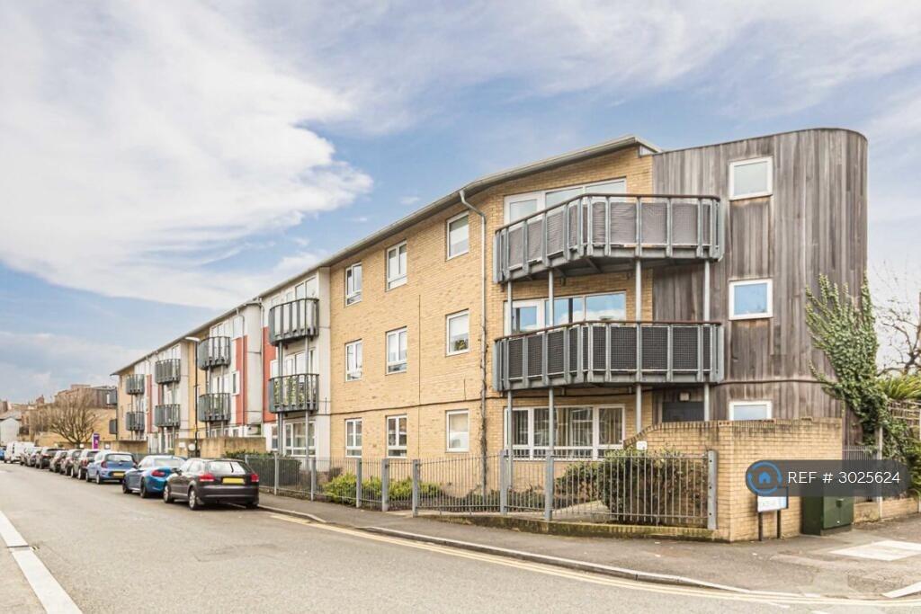 Apartment in London - View 2