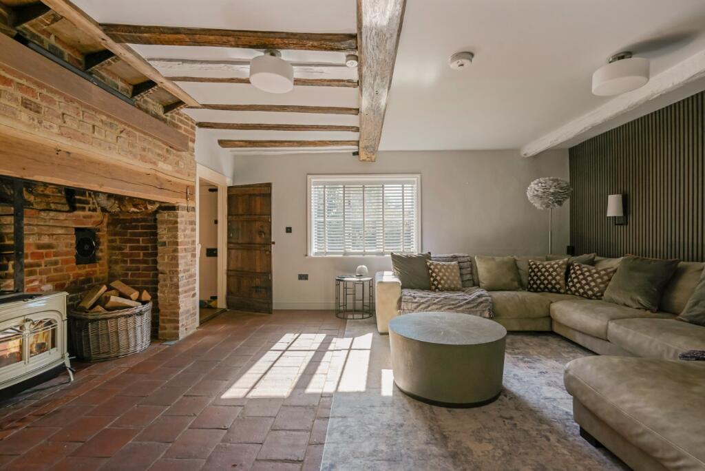 House in Tonbridge - More