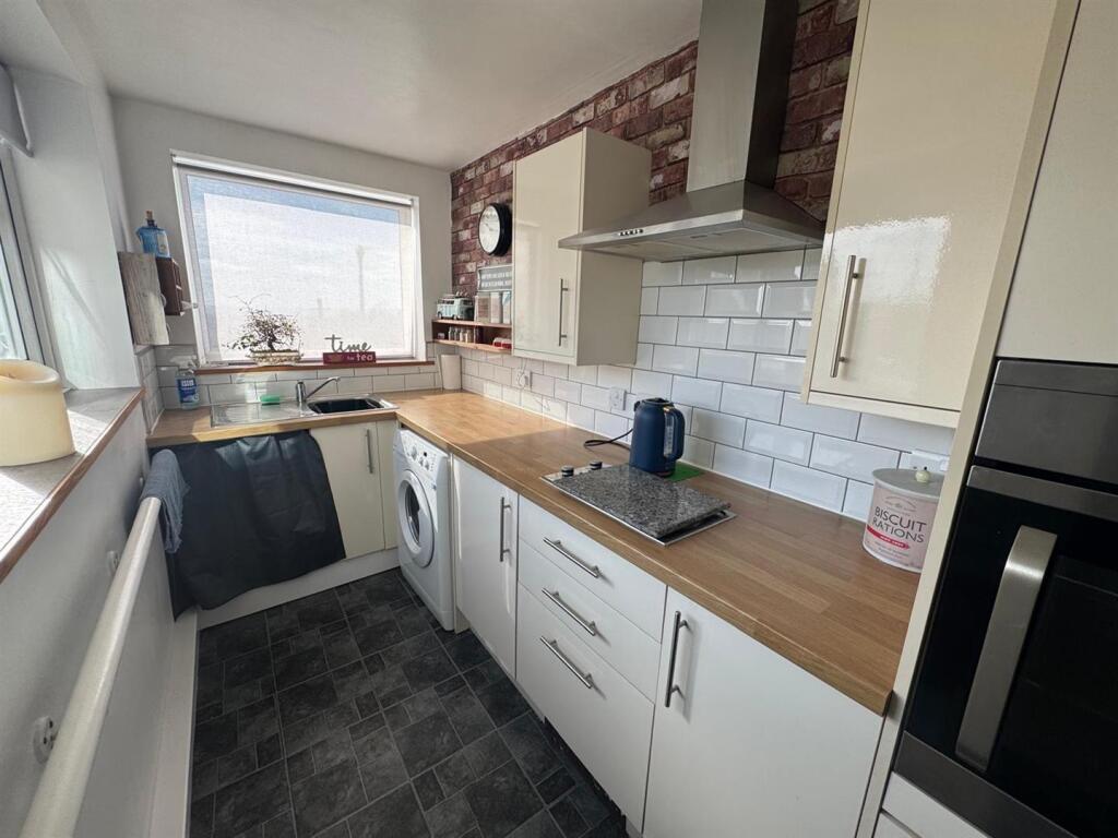 House in Bradford - View 5
