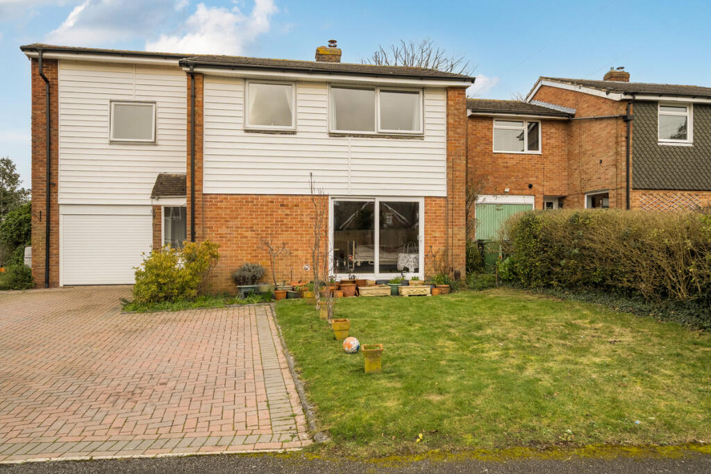 6 bed detached - Abshot Close, Fareham, PO14 4