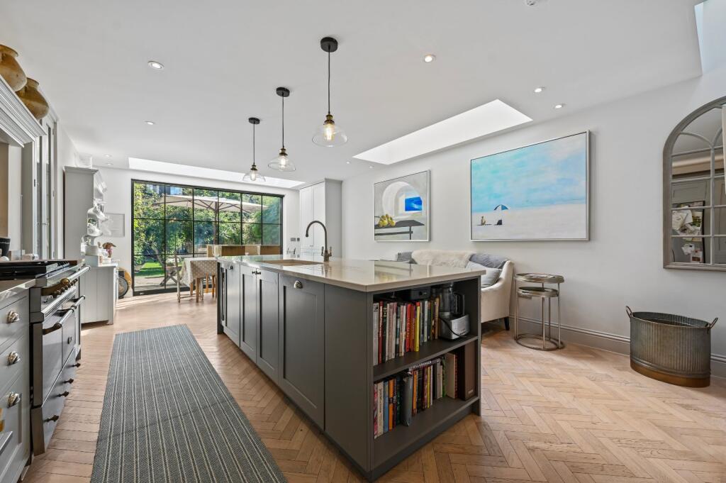 House in London - View 3