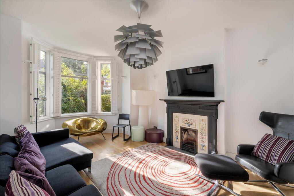 House in London, Silchester Estate, North Kensington - View 3