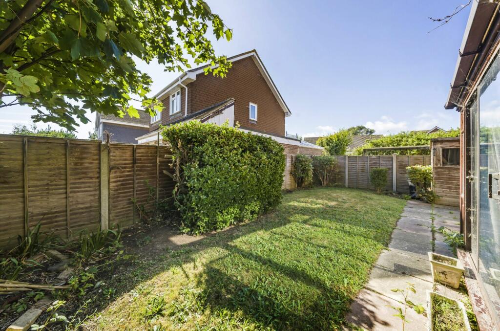 James Street, Selsey, PO20 - View 2