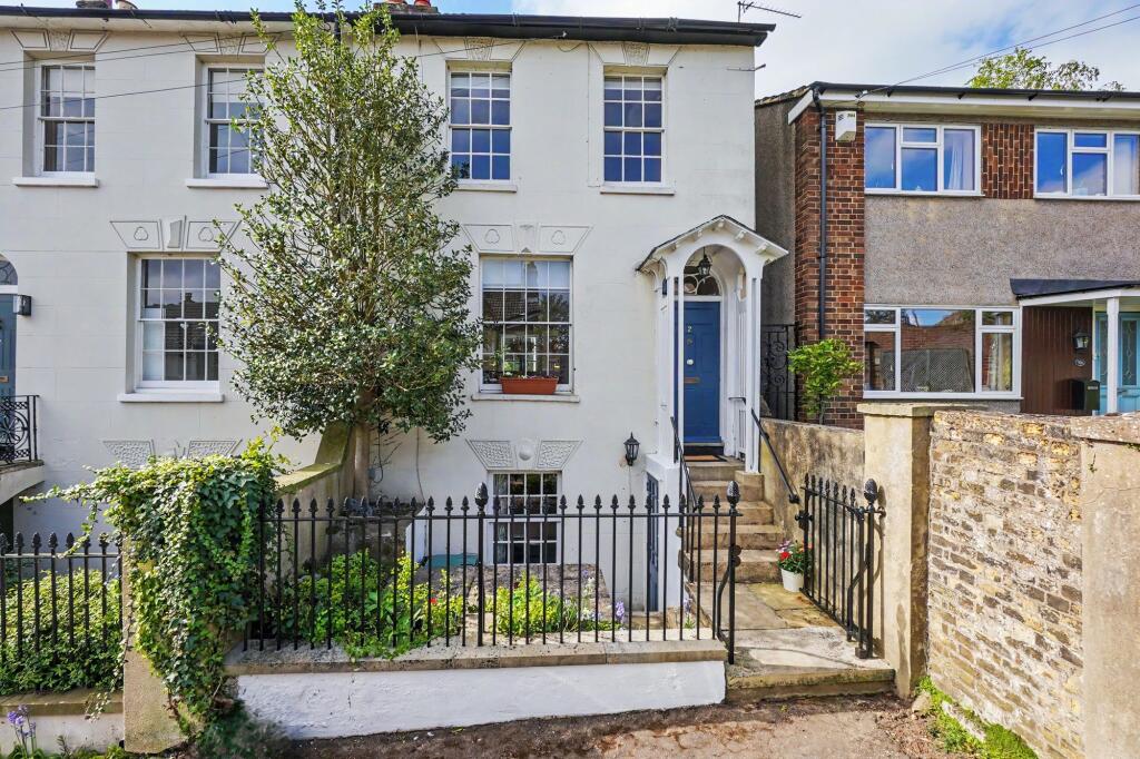 Main image of property: Constitution Hill, Gravesend, DA12