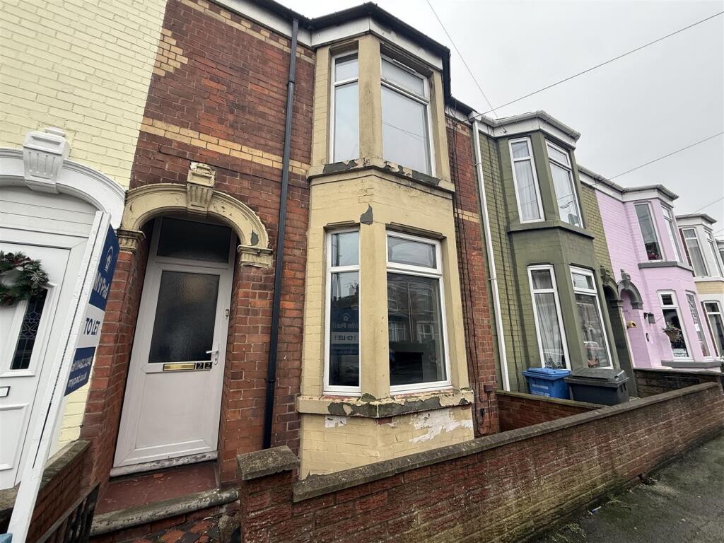 Main image of property: Ceylon Street, Hull