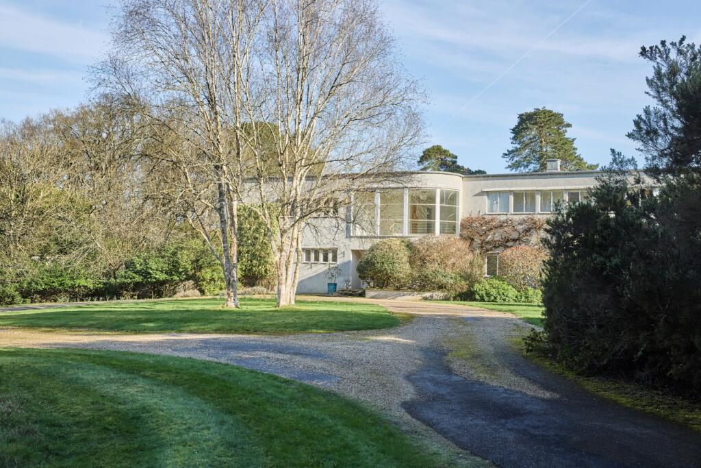 6 bedroom detached house for sale in Chalfont St. Giles