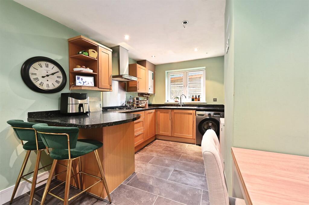 House in Surrey Heath, Surrey - View 6