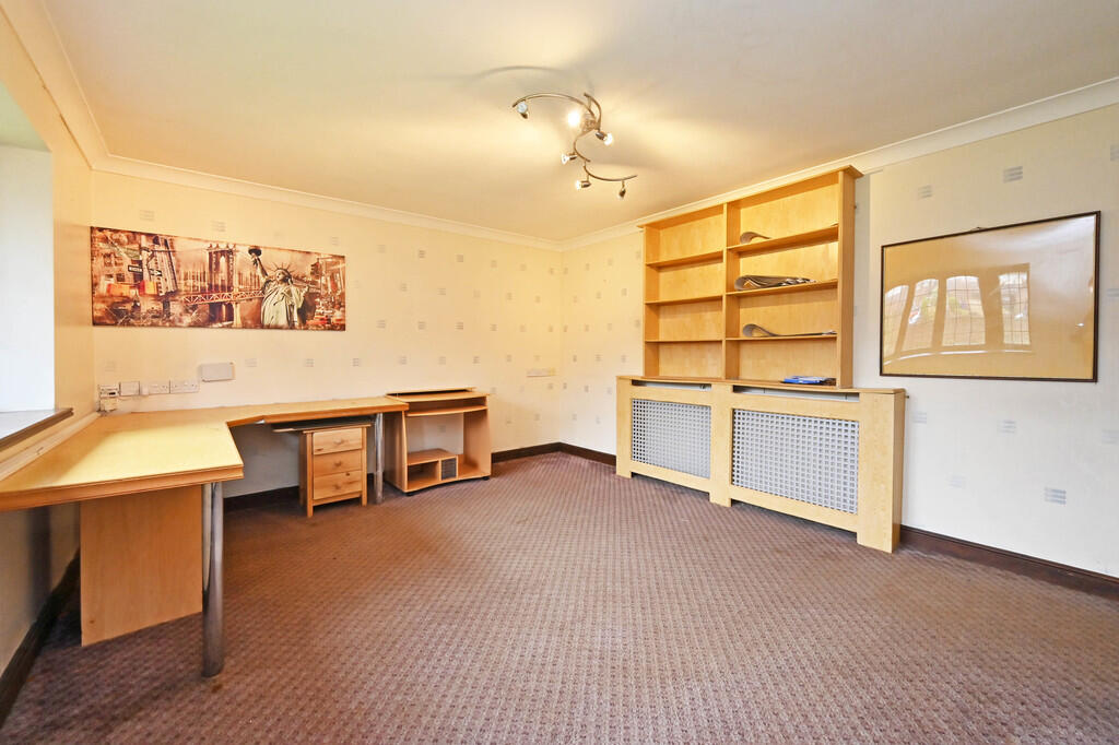 Chesham Grove, Meir Park, Stoke-on-Trent photo 3