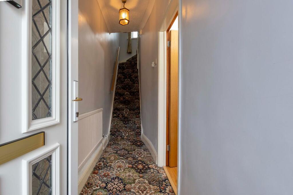 Springfield Terrace, Nelson, Treharris photo 2
