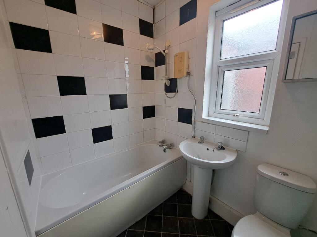 House in Barnsley, Shafton - View 5