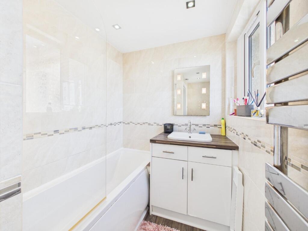 Additional image 18 of Sapgate Lane, Bradford