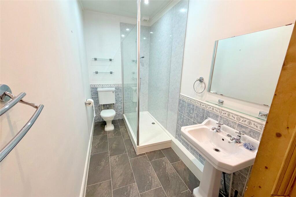 Beverley Terrace, Cullercoats, NE30 - View 4