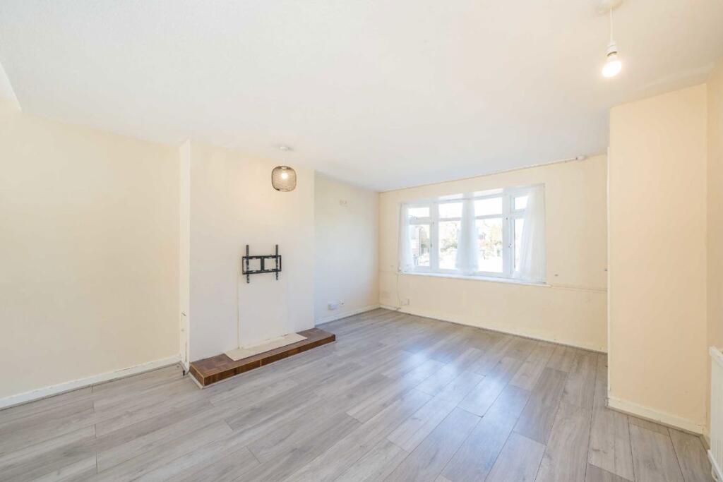 House in Twickenham - View 2