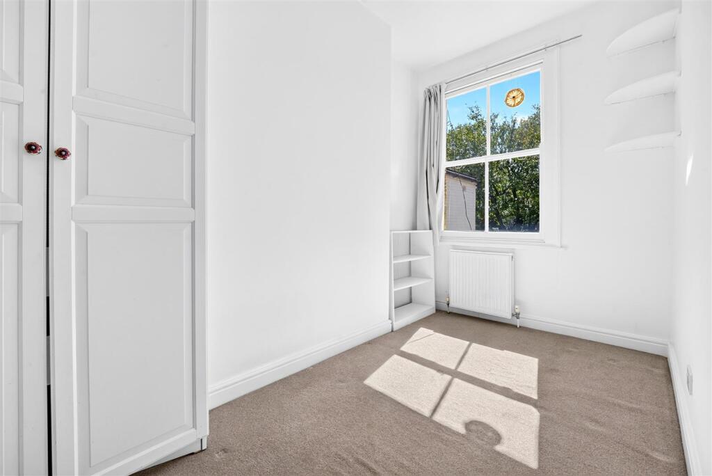 Apartment in London, Highbury - View 4