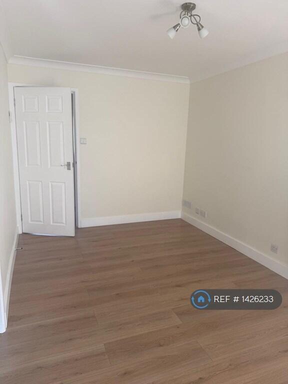Main image of property: Treagore Road, Southampton, SO40