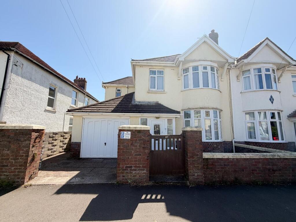 Main image of property: Park Avenue, Porthcawl, Bridgend County Borough, CF36 3ER