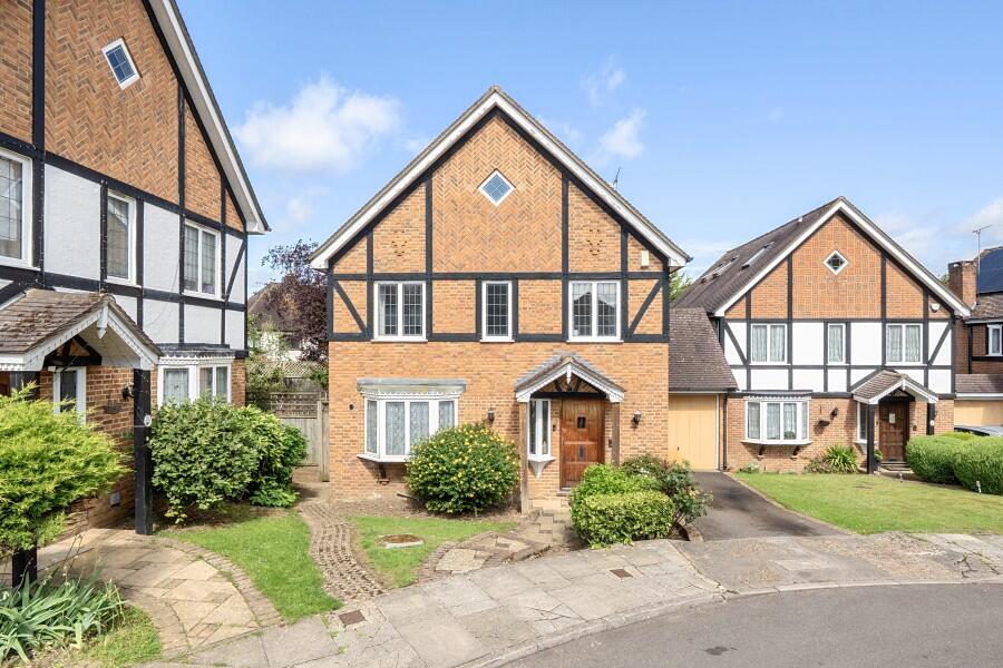 Main image of property: Mountington Park Close, Kenton, HA3 0NW