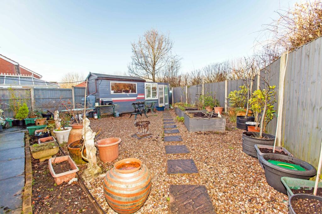 Heath Road, Heath, S44 photo 4