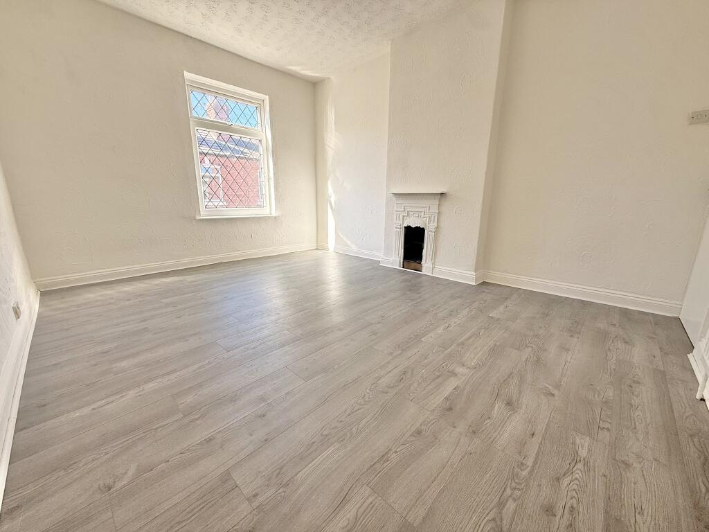 House in Wakefield - View 4