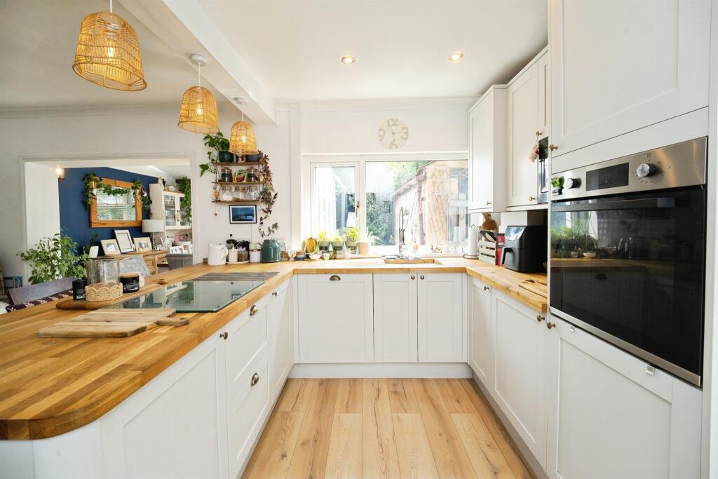 House in Bradford - View 5