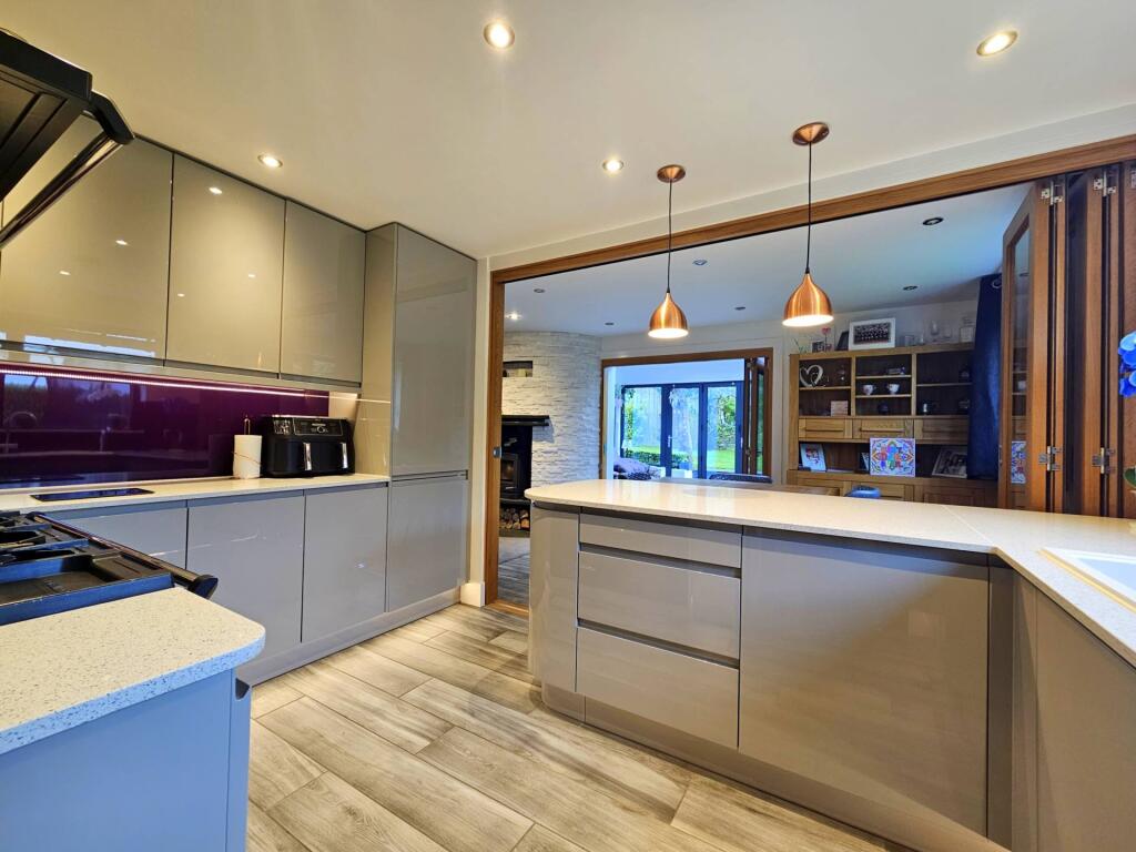 15A, Highfield, Northam photo 3