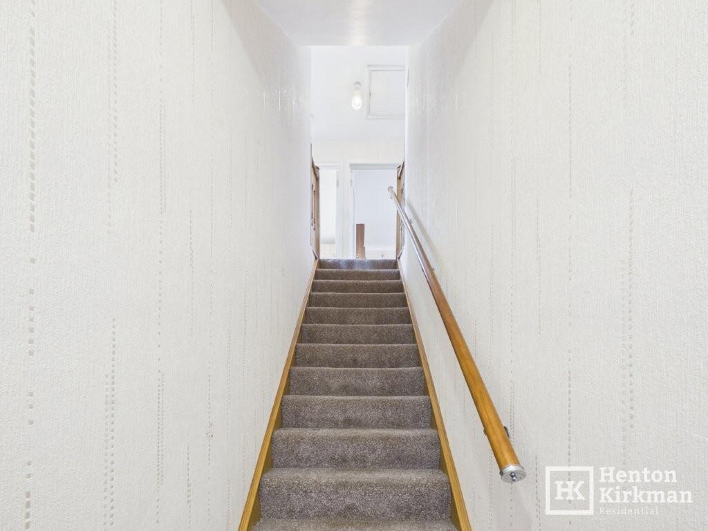 Apartment in Basildon, Billericay - View 2
