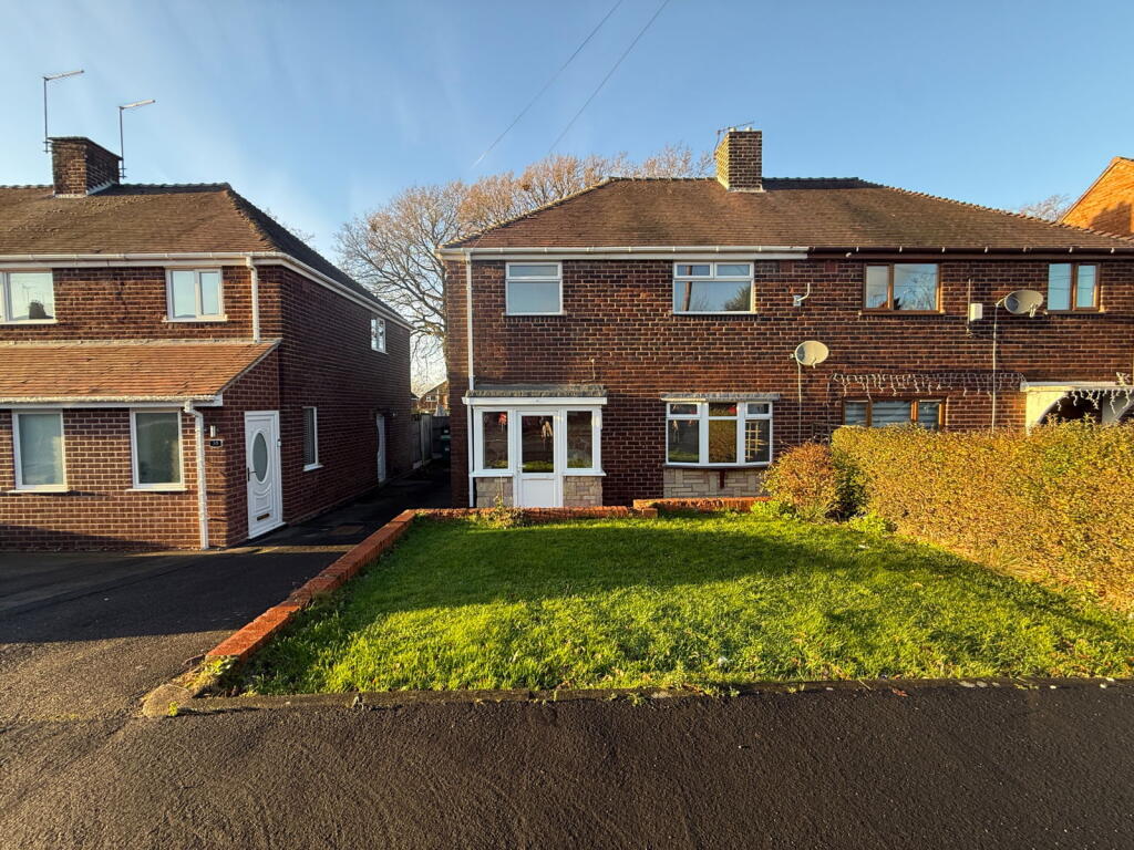 3-bed semi-detached on Gauden Road, Pedmore, Stourbridge, DY9 9HN, £240,000