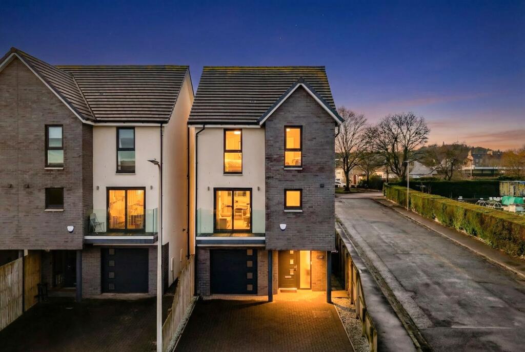 1 Fairmuir Road, Dundee, DD3 8JE photo 2