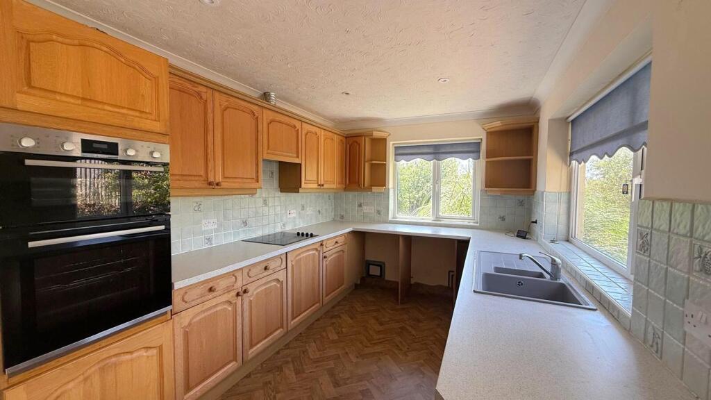 Main Road, Brighstone, Newport - View 4
