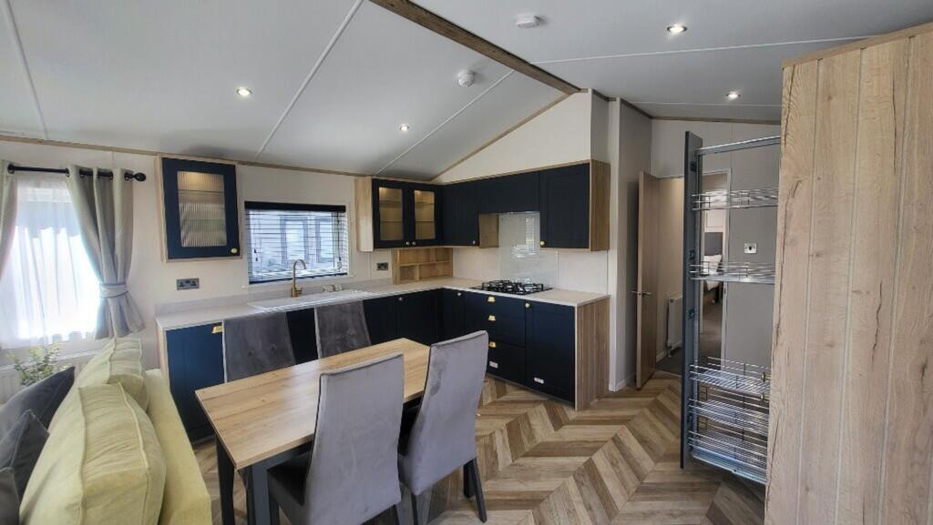 House in Messingham, North Lincolnshire - View 5