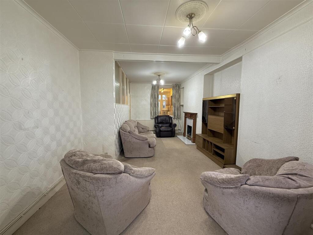 Holford Terrace, Cwmdare, Aberdare photo 4