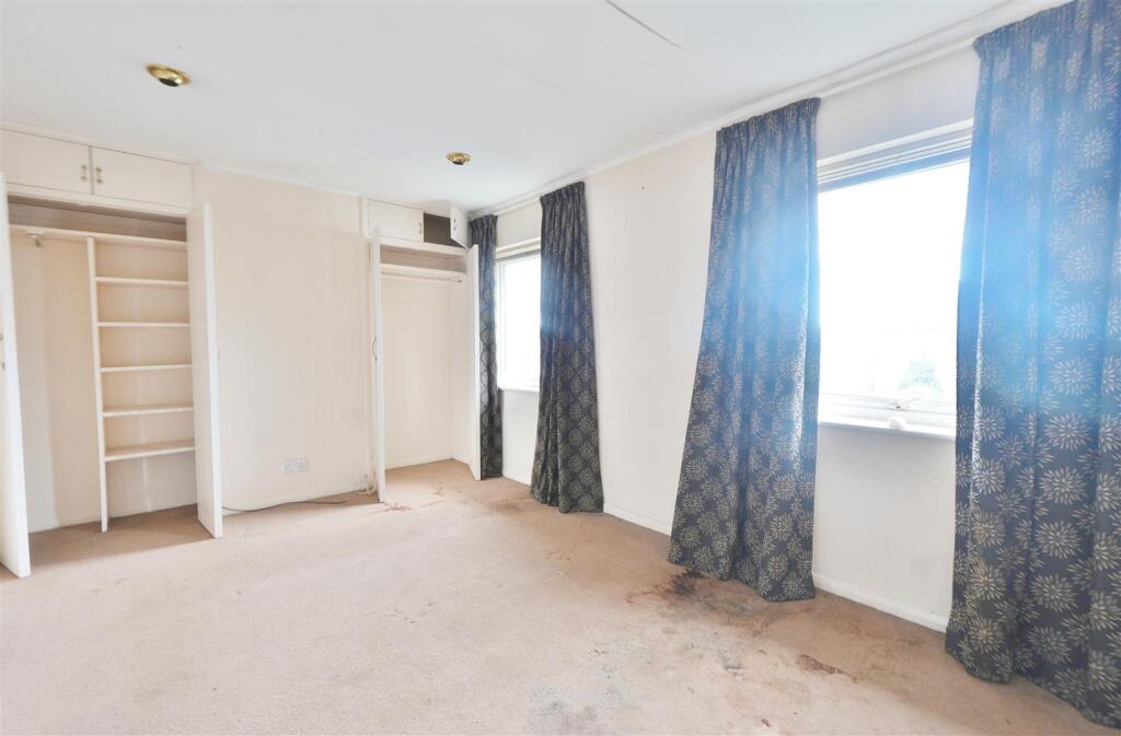 Apartment in Slough, Chalvey - View 5