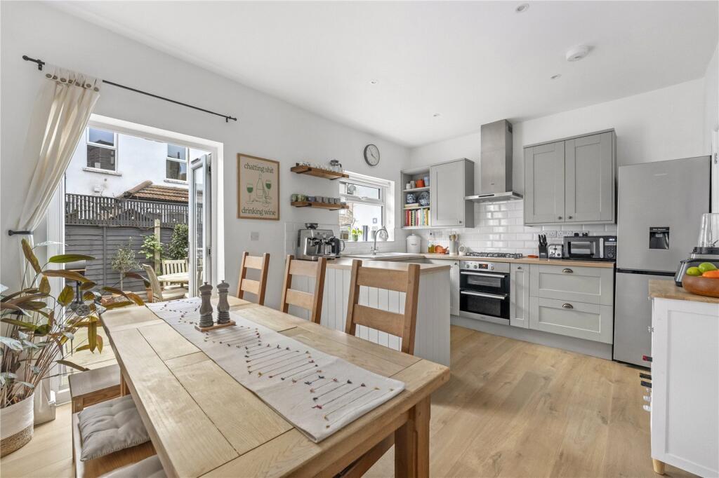 Main image of property: Luton Road, Walthamstow, London, E17