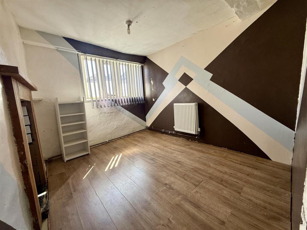 House in Bath - More