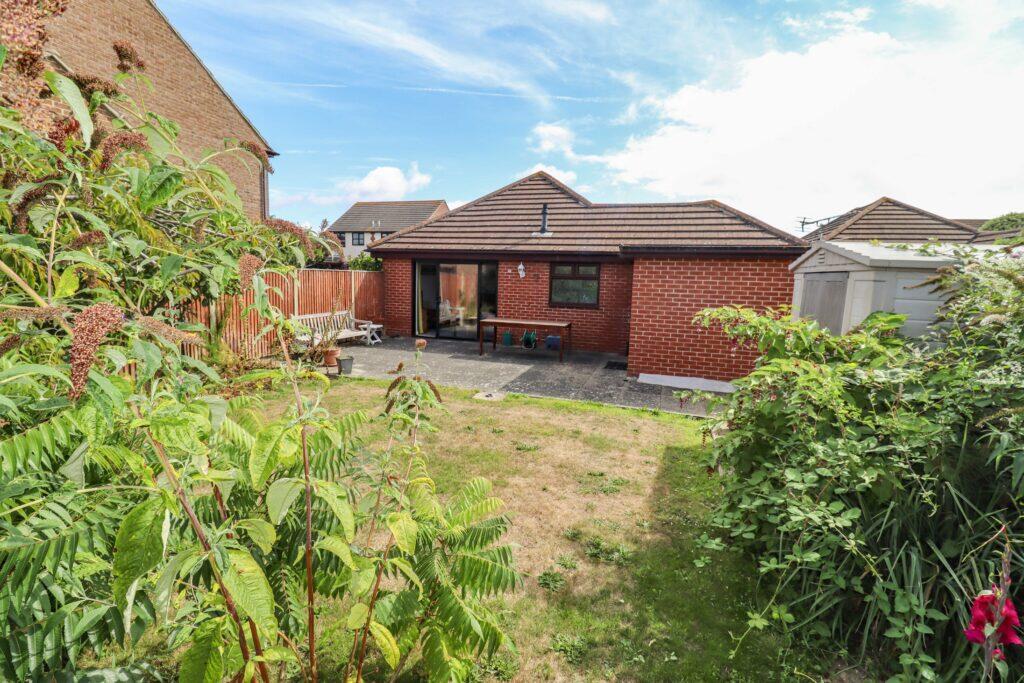 Kingfisher Close, Hayling Island photo 2