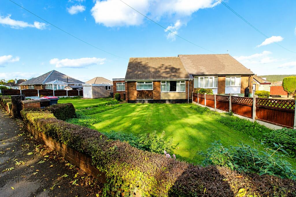 3-bed bungalow on Derwent Crescent, Brinsworth, Rotherham, £170,000