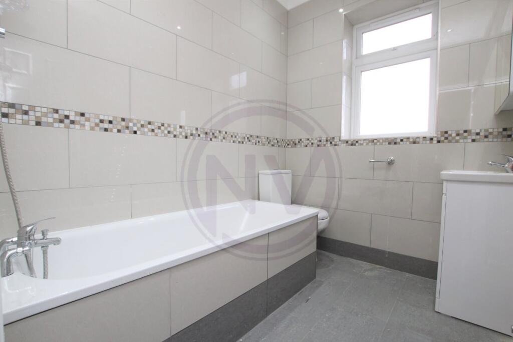 2 bedroom semi-detached house for rent