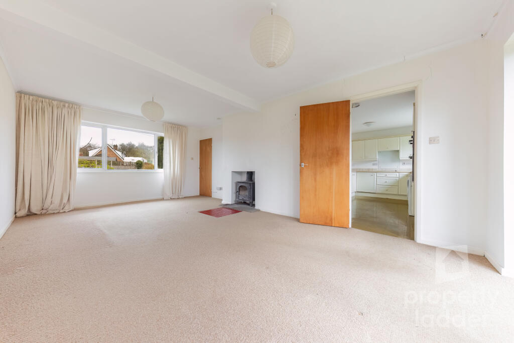 Mead Close, Buxton, NR10 photo 3