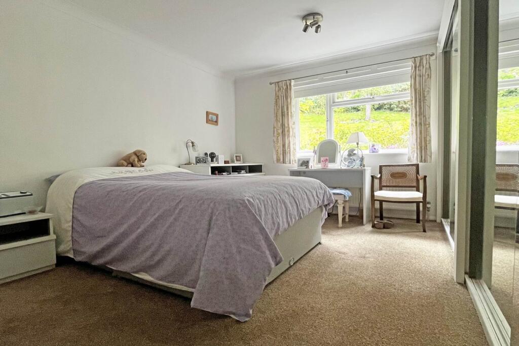 Silverdale Road, Eastbourne, BN20 7EU photo 3