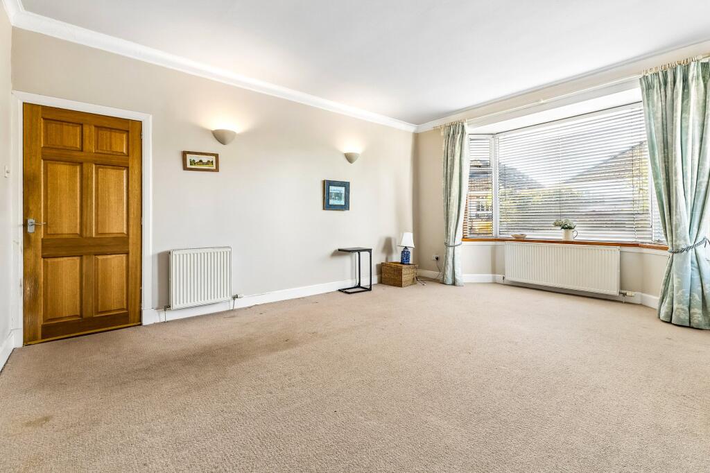 House in Newton Mearns, Fruin, Broom - More