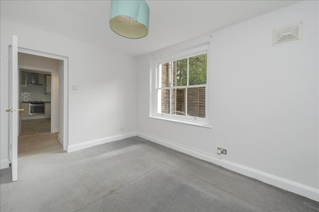 Apartment in London, Shepherd's Bush - View 4