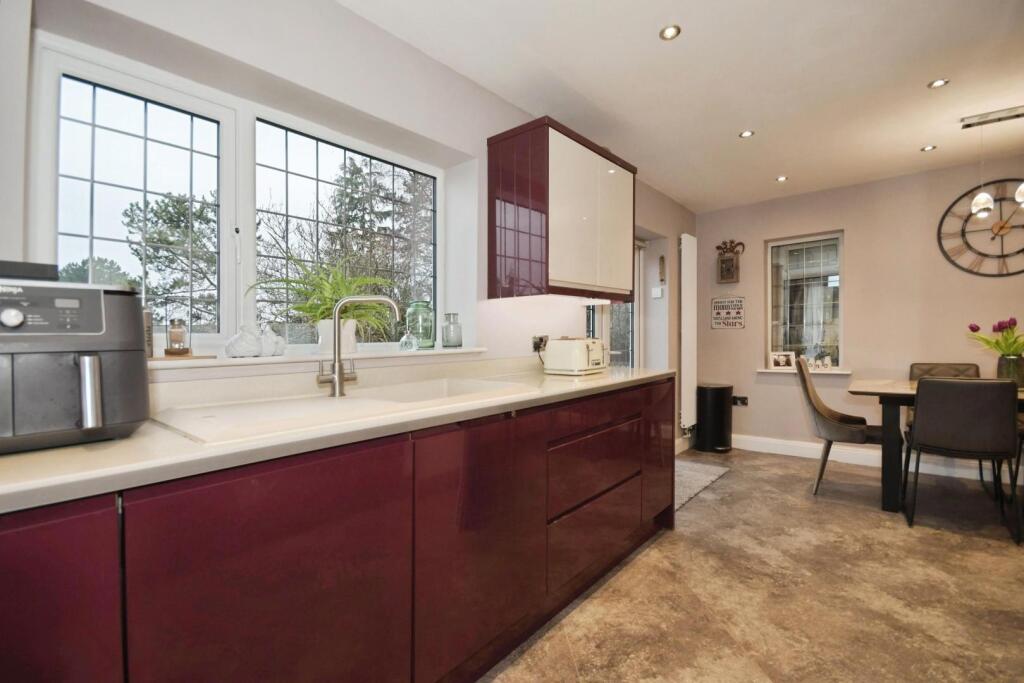 House in Chesterfield, Newbold - More