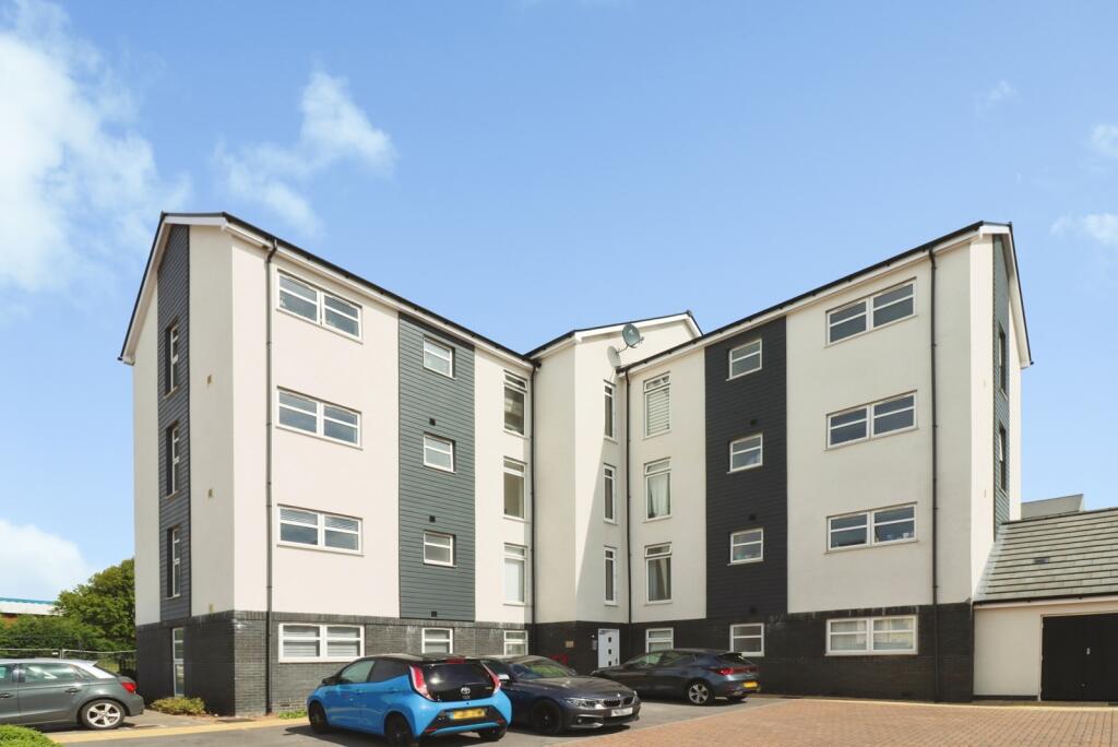 Main image of property: Brick Hill Way, Patchway, Bristol, Gloucestershire, BS34