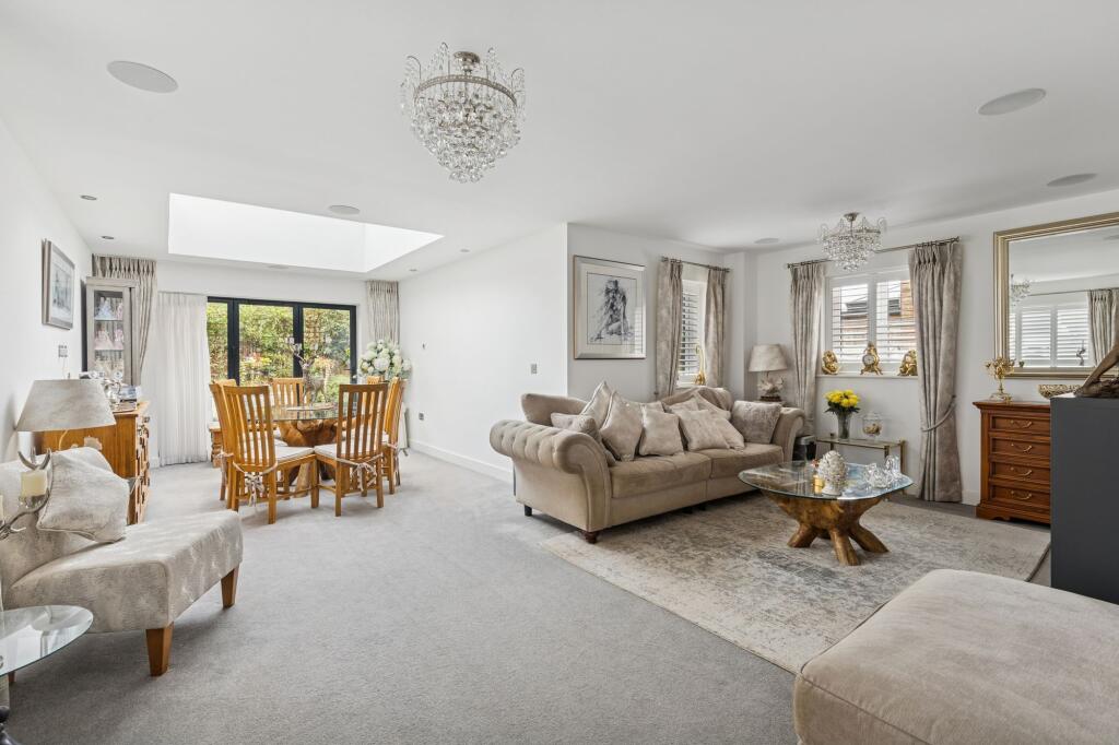 Woodland Gardens, Maulden, MK45 photo 2