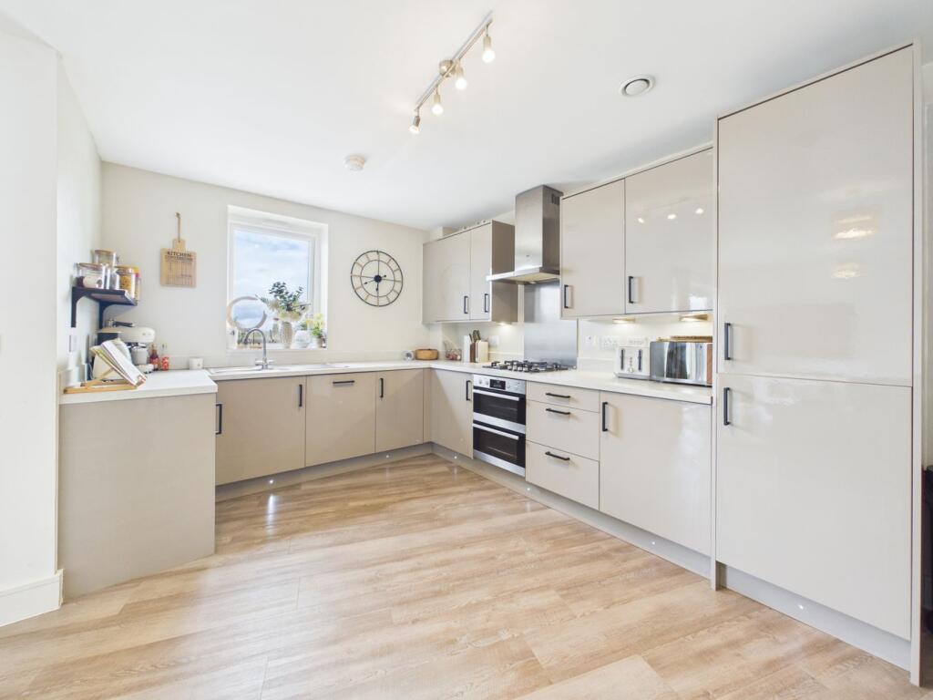 Apartment in Bristol - View 5