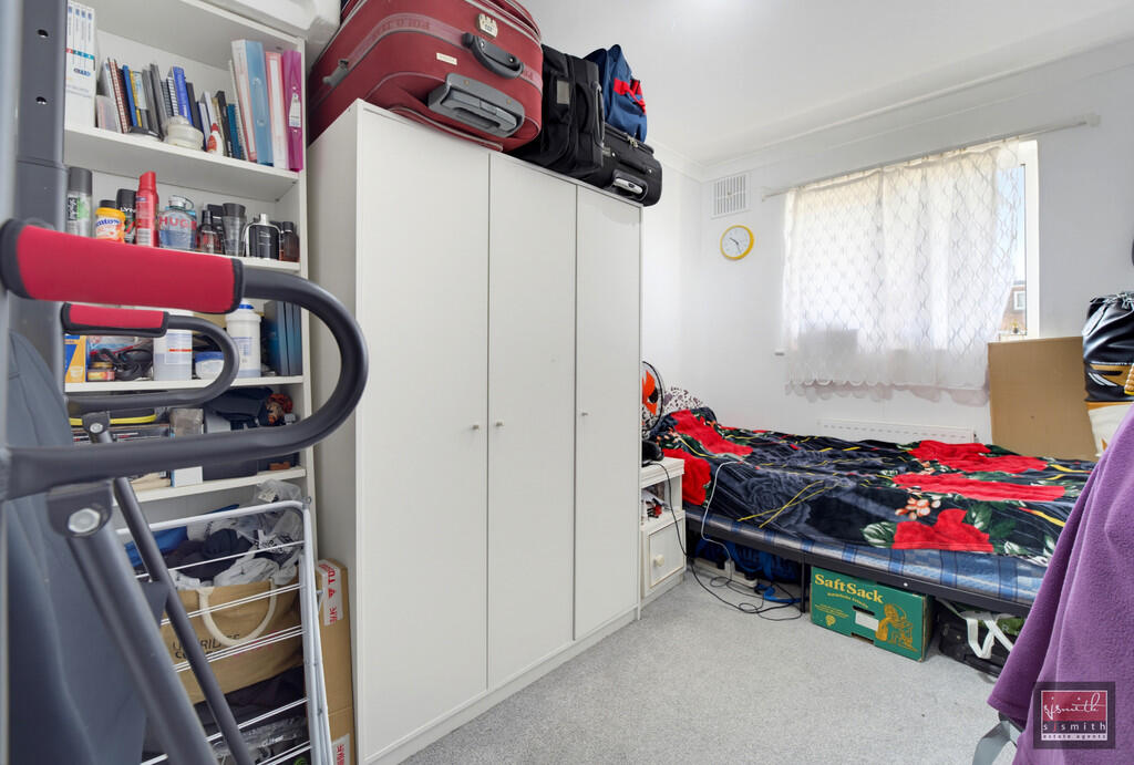 Apartment in Sunbury-on-Thames, Surrey - View 5