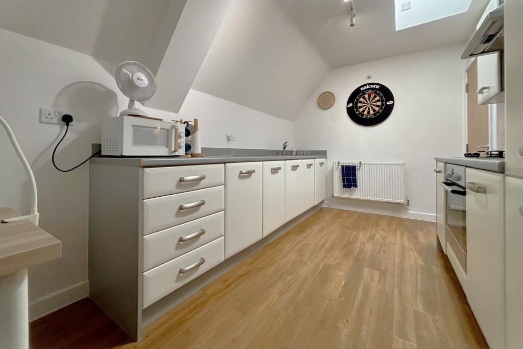 Apartment in Southampton - View 5