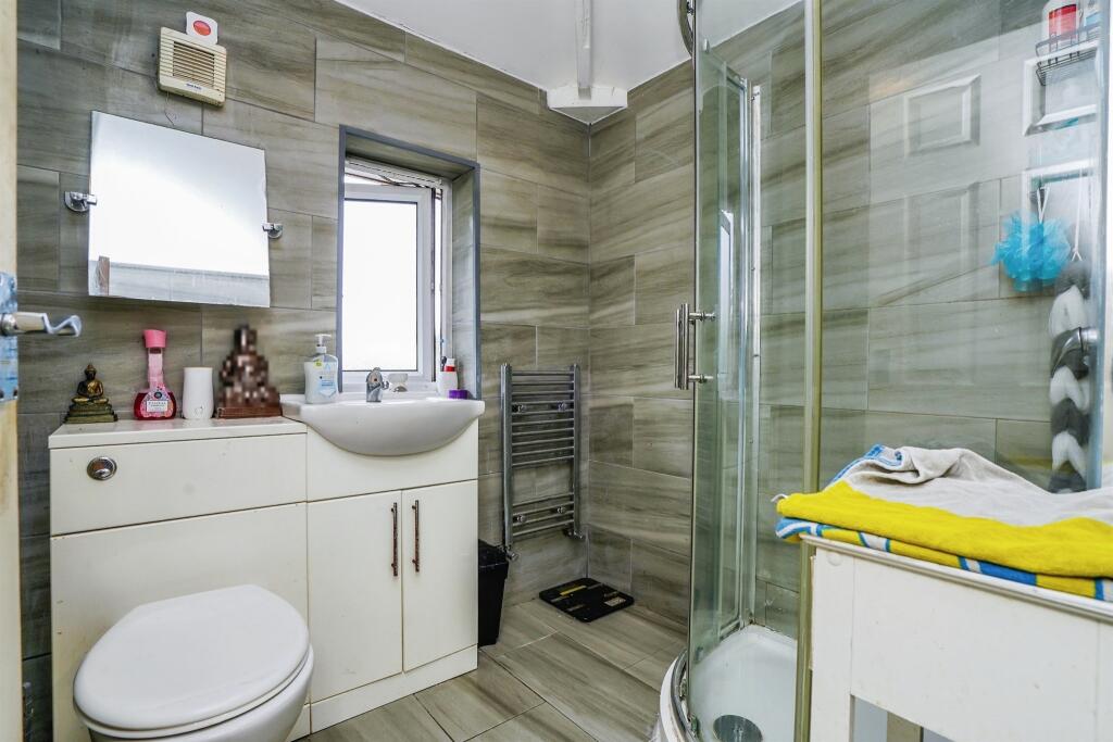 Potternewton Crescent, LEEDS photo 4