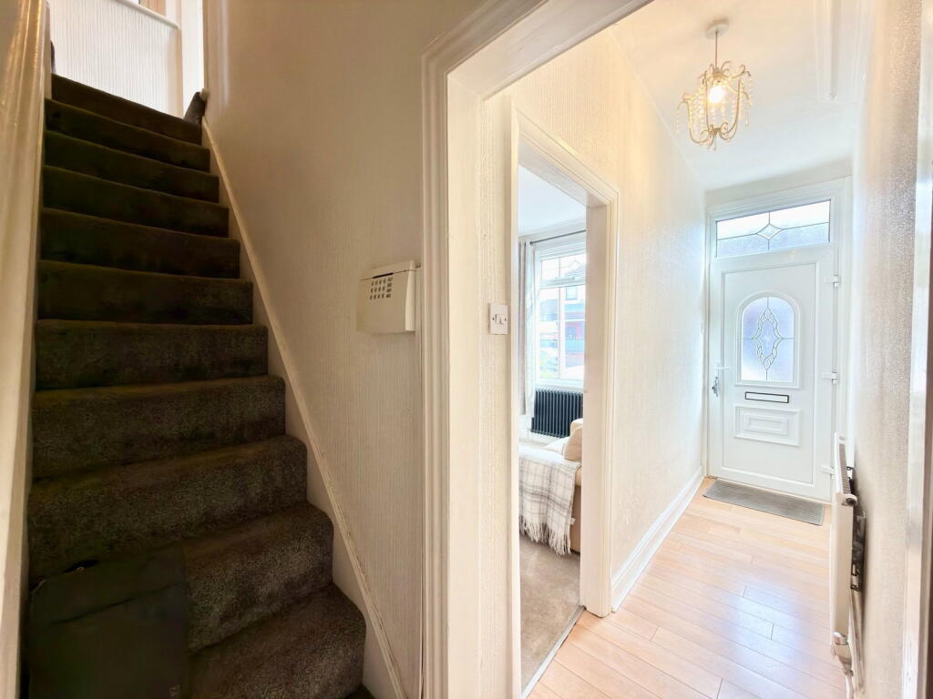 Beechwood Avenue, South Reddish, Stockport, SK5 7QD photo 4