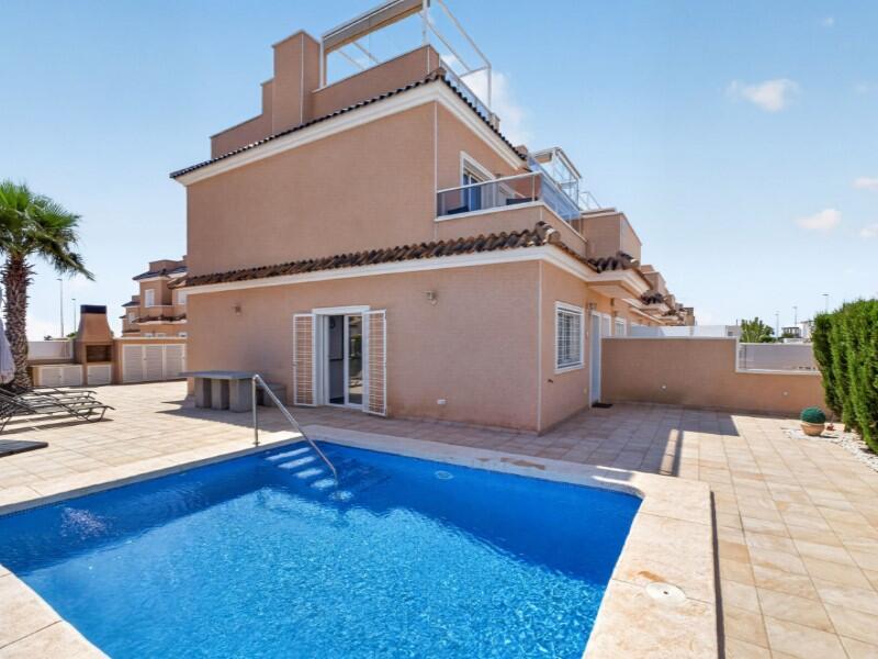Main image of property: Valencia, Alicante, Cabo Roig